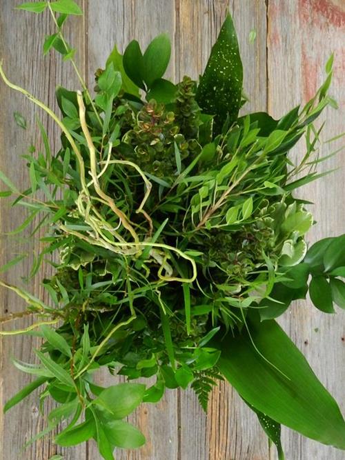 Drop-In Greens Bouquet Large 30-35 Stems Grower`S Mix